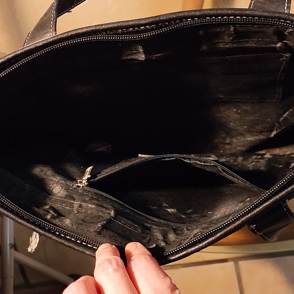 Coach purse - Picture 3 of 3